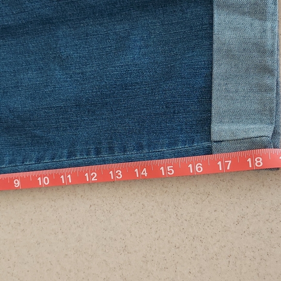 NYDJ Cropped Jeans w/ Cuff - Picture 8 of 8